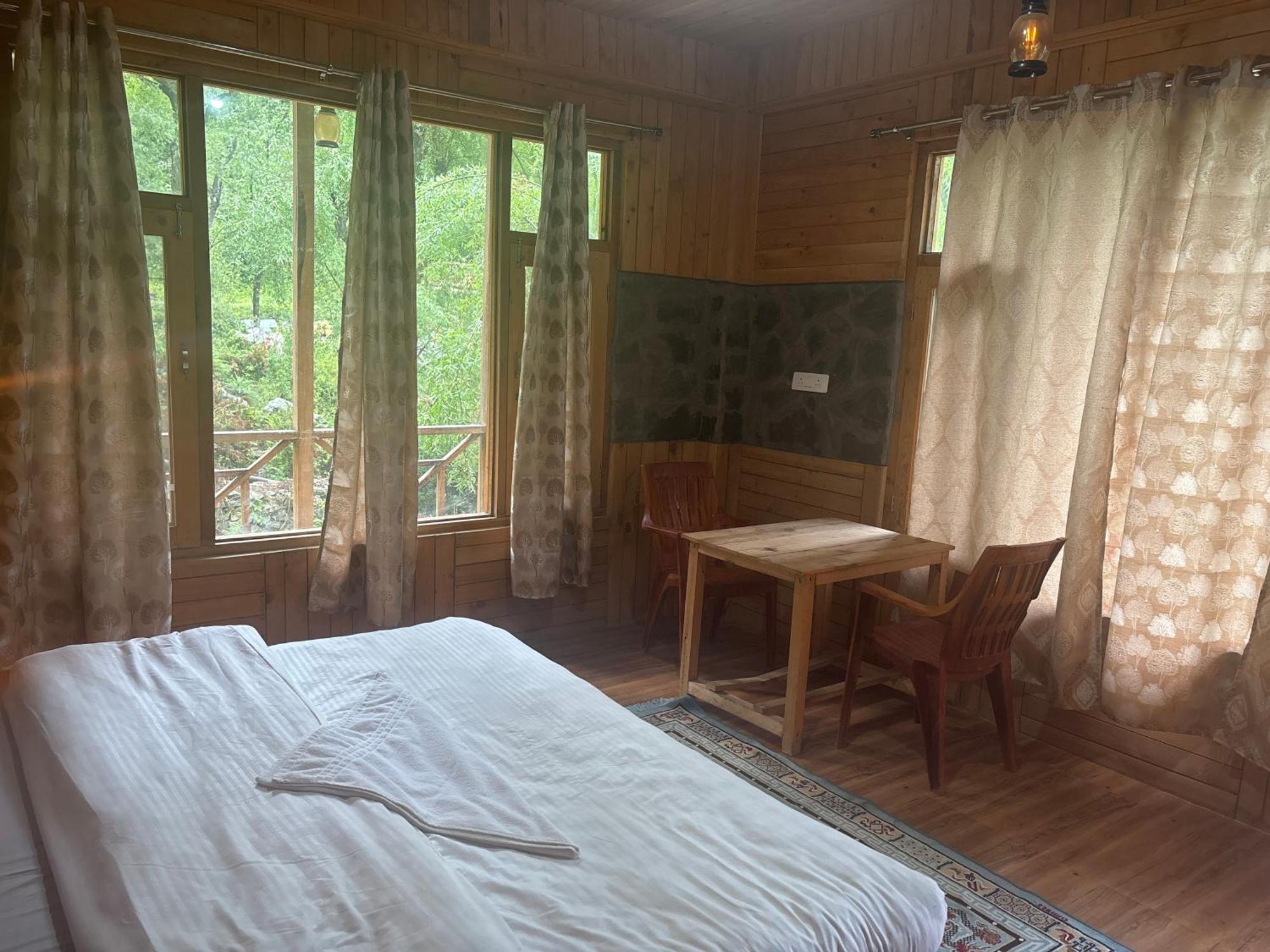 The Cozy Cabin, Jibhi Banjar Экстерьер фото